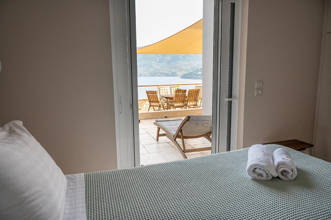 Kalavria Luxury Suites, Afroditi Suite With Magnificent Sea View And Private Swimming Pool. Poros Town Exterior foto
